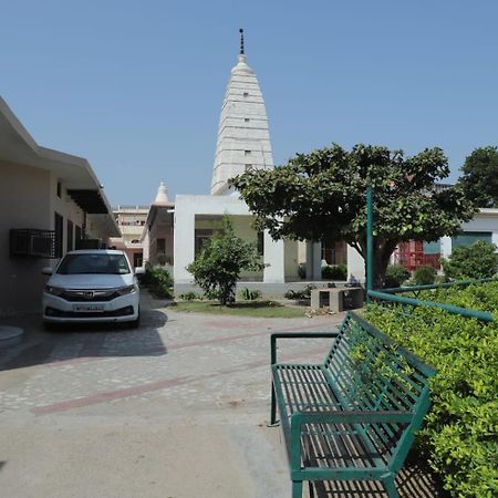 Radha Madhav Ashram Vrindāvan المظهر الخارجي الصورة