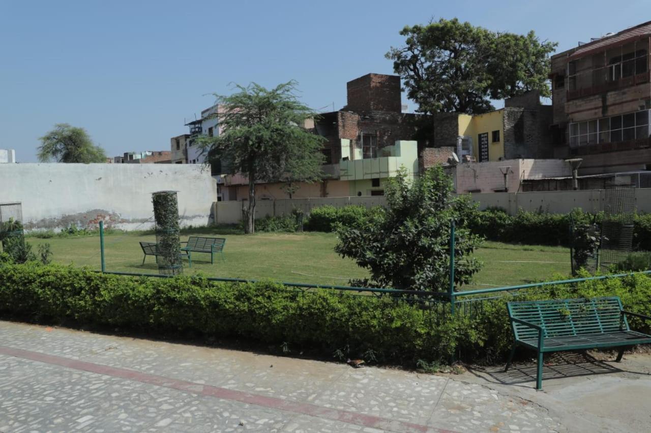 Radha Madhav Ashram Vrindāvan المظهر الخارجي الصورة
